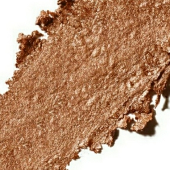 MAC Frosted Firework Extra Dimension Skinfinish - Picture 3 of 7